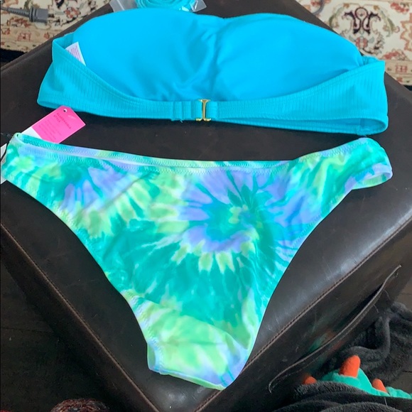 NWT TIE DIE BIKINI BOTTOMS & BLUE BIKINI TOP - Picture 2 of 11